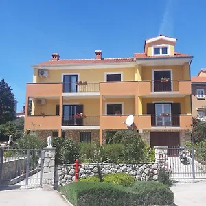 Ana Apartment Cres